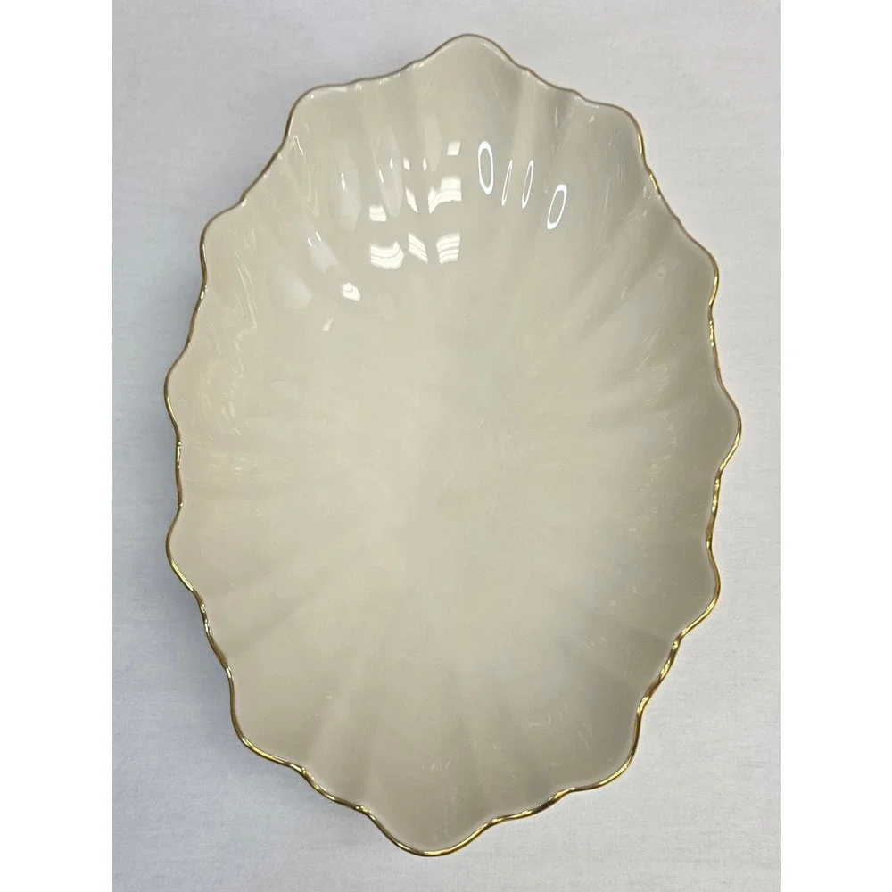 Lenox Ivory Porcelain Scalloped Shell Footed Bowl 24k Gold Trim Made in USA